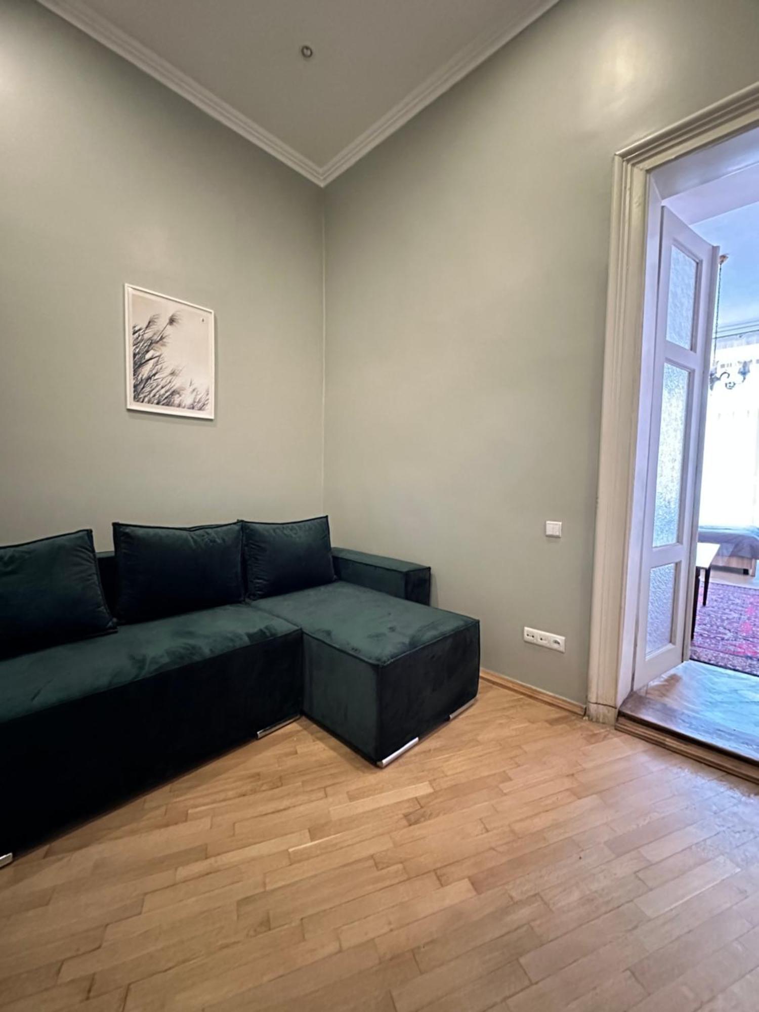 Romantic Apartments - Оn Valova Street Lviv Extérieur photo