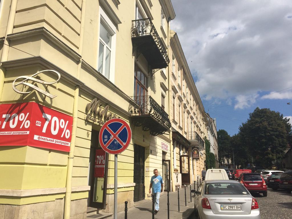 Romantic Apartments - Оn Valova Street Lviv Extérieur photo